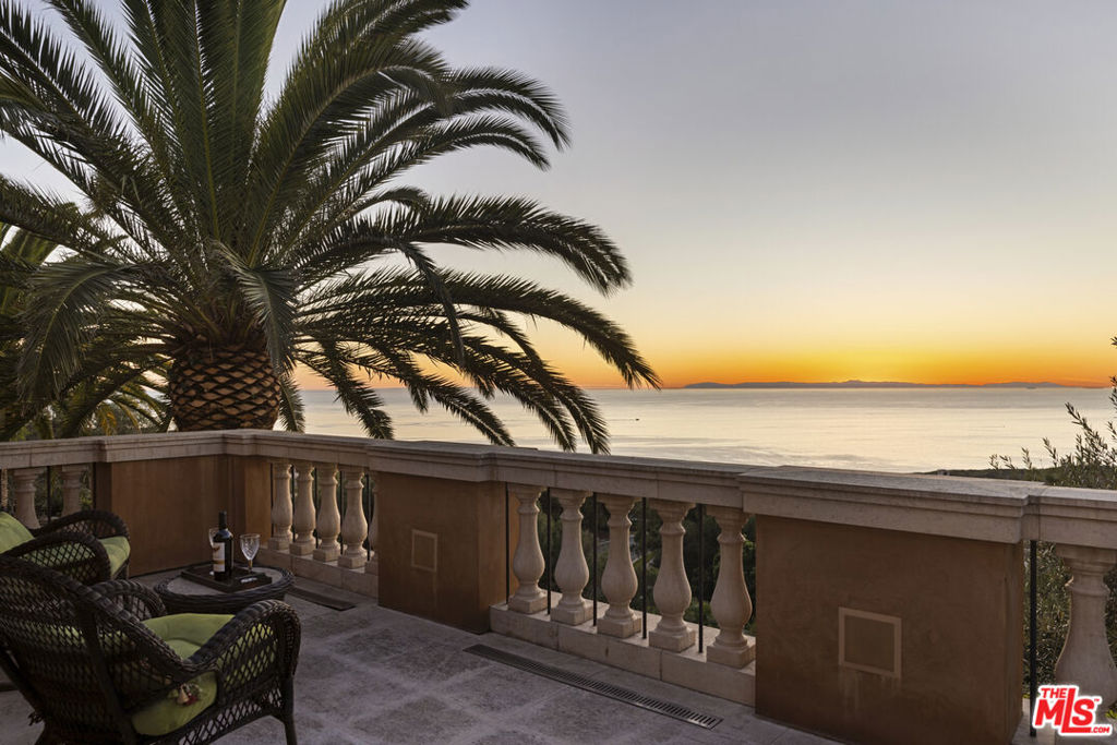 28 Deep Sea Property Photo 55