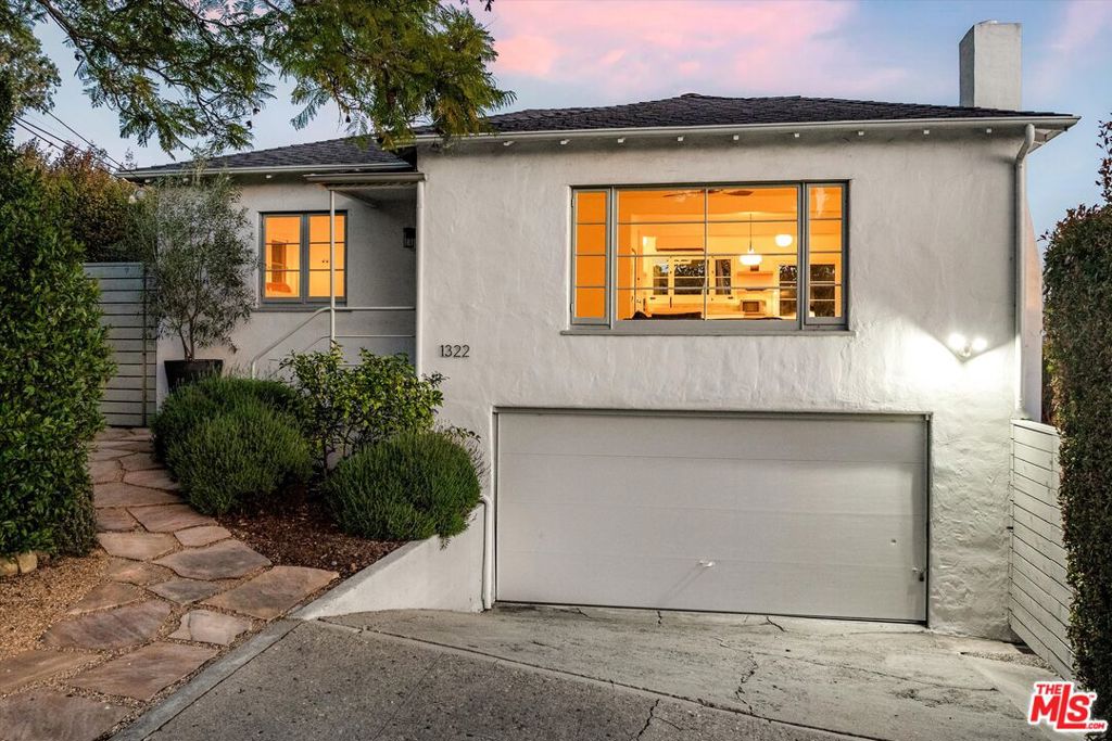 1322 E Cota Street Property Photo 53