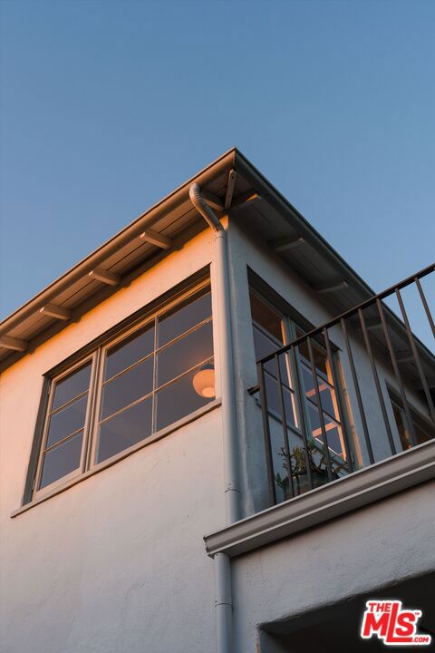 1322 E Cota Street Property Photo 55