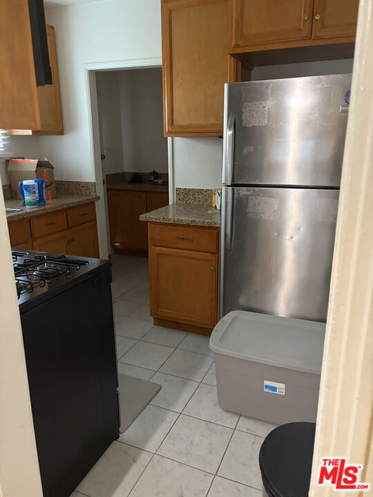 1956 W 73rd Street Property Photo 4