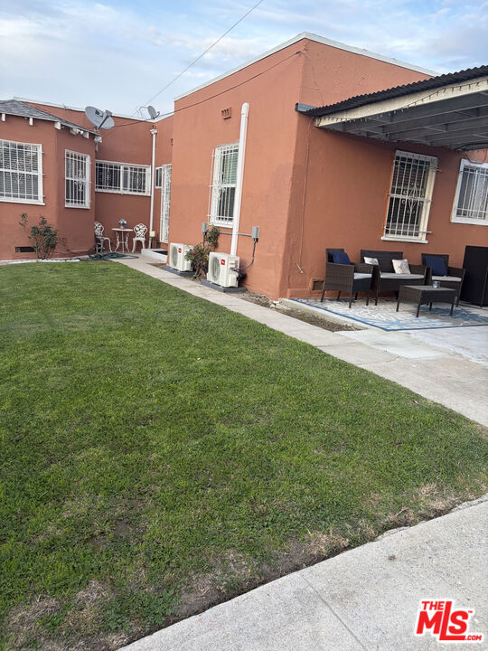 1956 W 73rd Street Property Photo 15