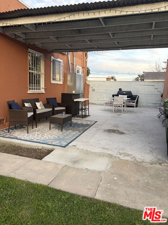1956 W 73rd Street Property Photo 16