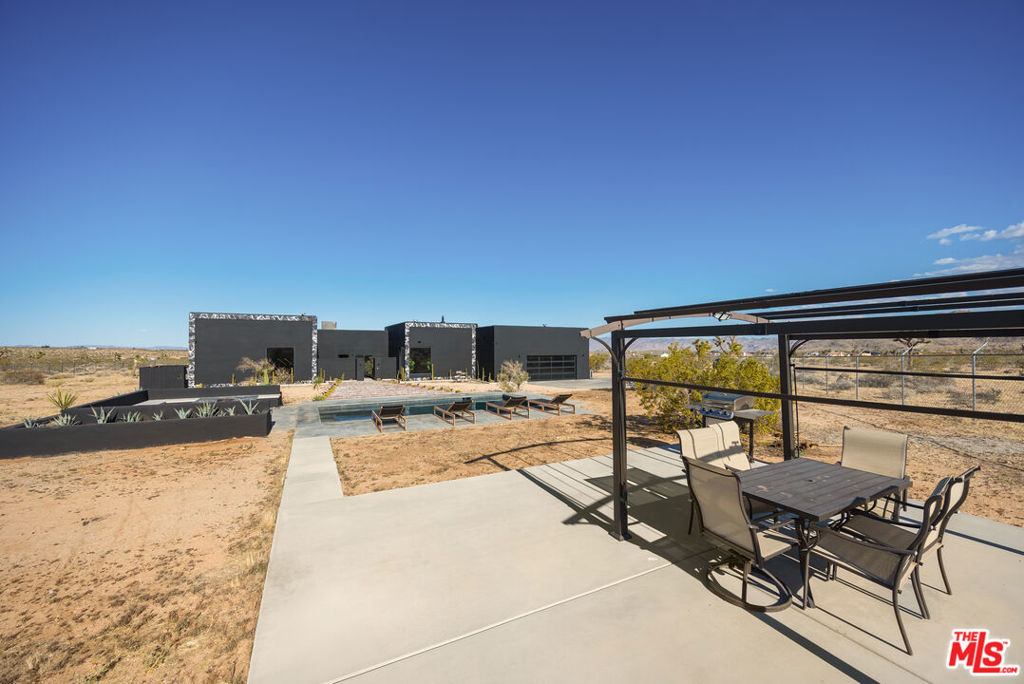 60376 Tacoma Court Property Photo 34