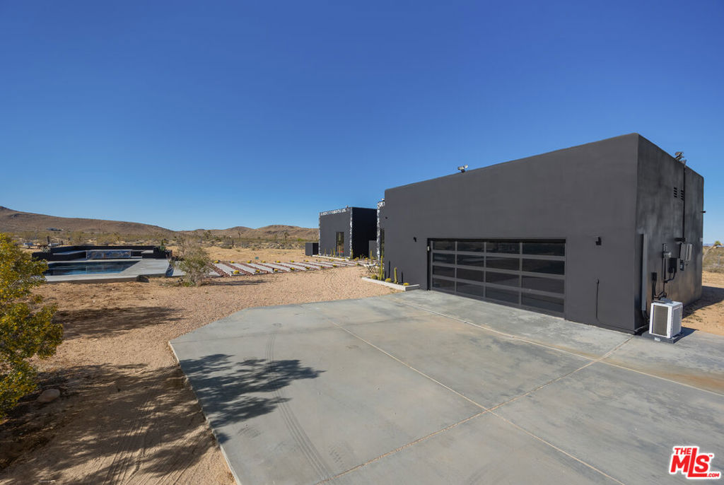 60376 Tacoma Court Property Photo 37