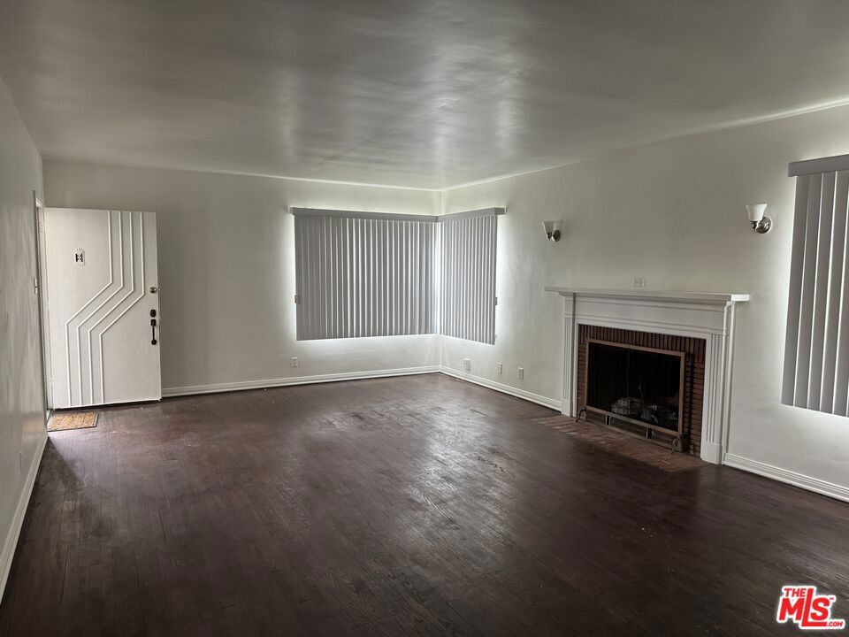 2722 W 43rd Place Property Photo 4