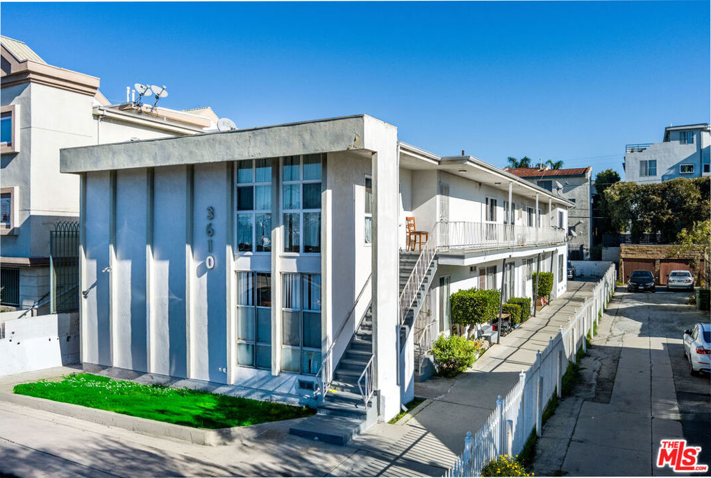 3610 Westwood Boulevard Property Photo 3