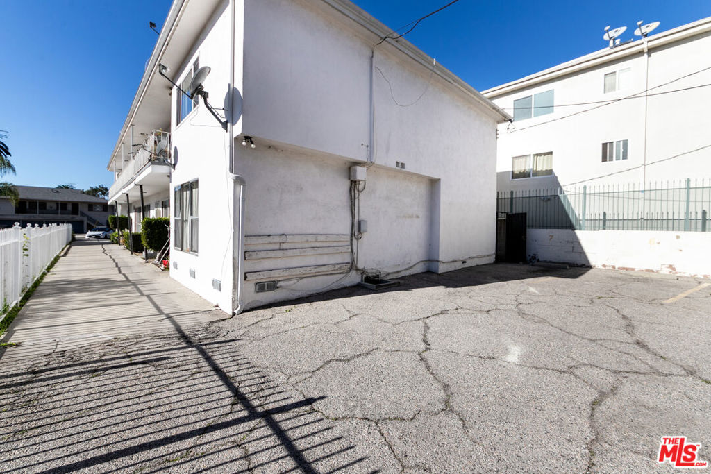 3610 Westwood Boulevard Property Photo 6