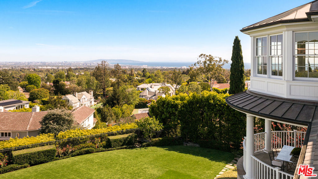 1676 Alta Mura Road Property Photo 4