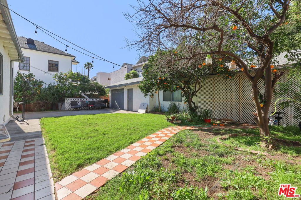 1807 N Van Ness Avenue Property Photo 5