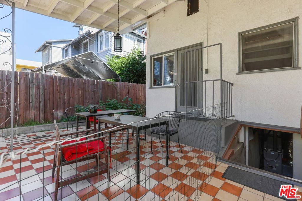 1807 N Van Ness Avenue Property Photo 14