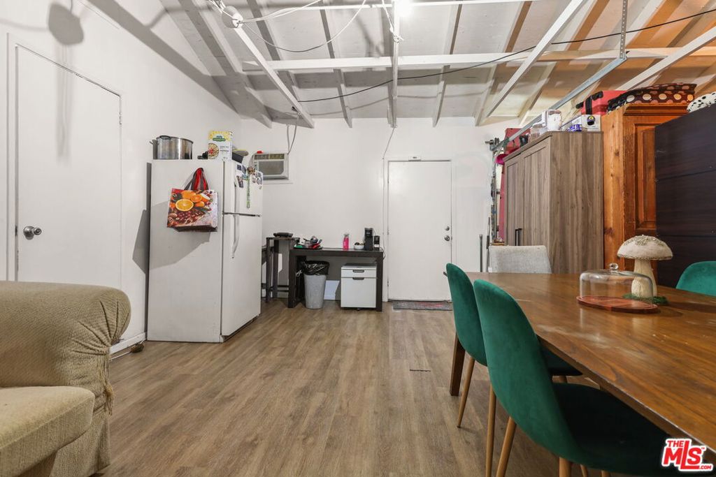 1807 N Van Ness Avenue Property Photo 16