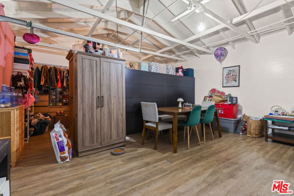 1807 N Van Ness Avenue Property Photo 18