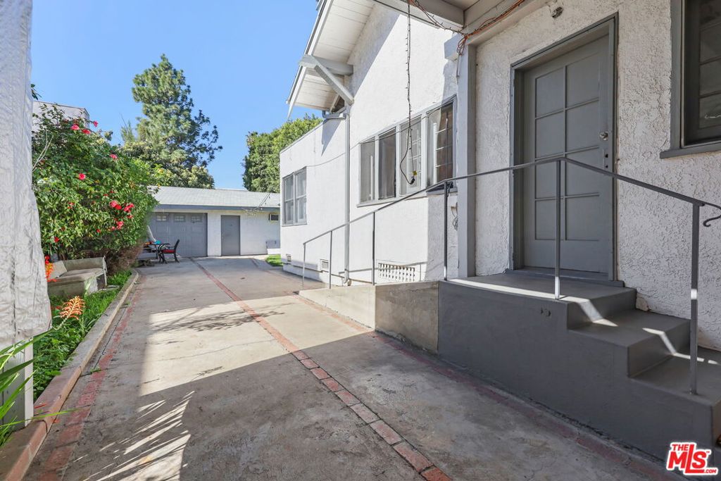 1807 N Van Ness Avenue Property Photo 19