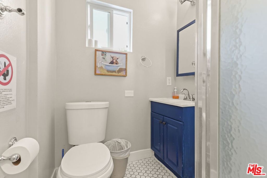 1807 N Van Ness Avenue Property Photo 20