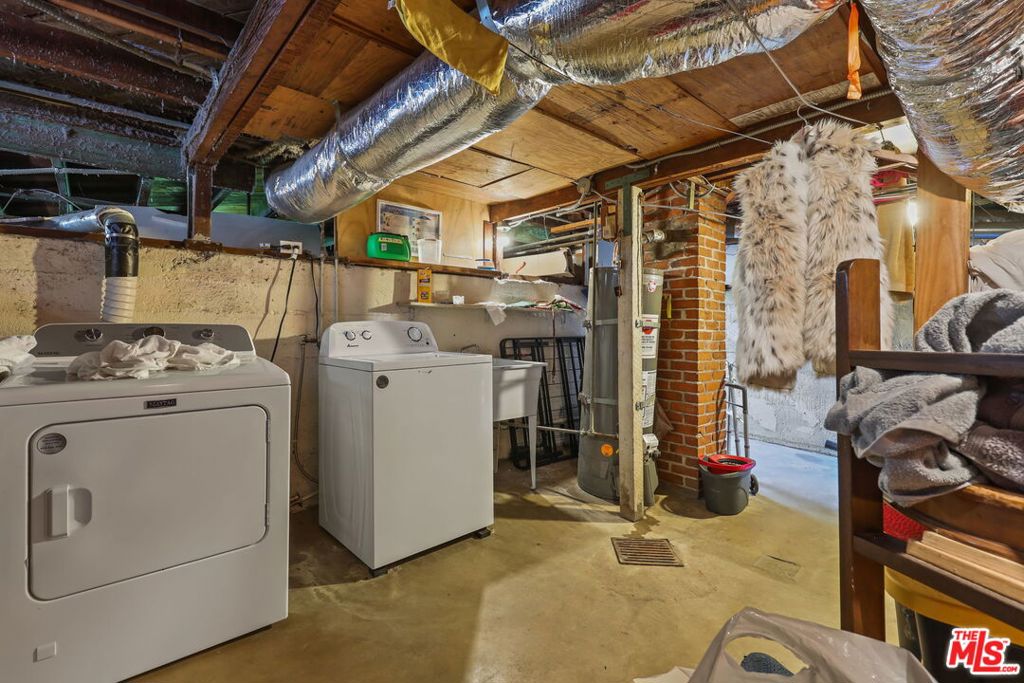 1807 N Van Ness Avenue Property Photo 24