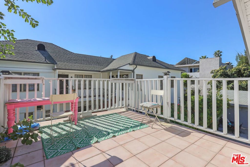 1807 N Van Ness Avenue Property Photo 26