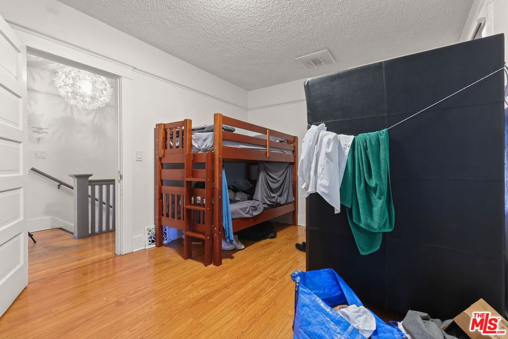 1807 N Van Ness Avenue Property Photo 30