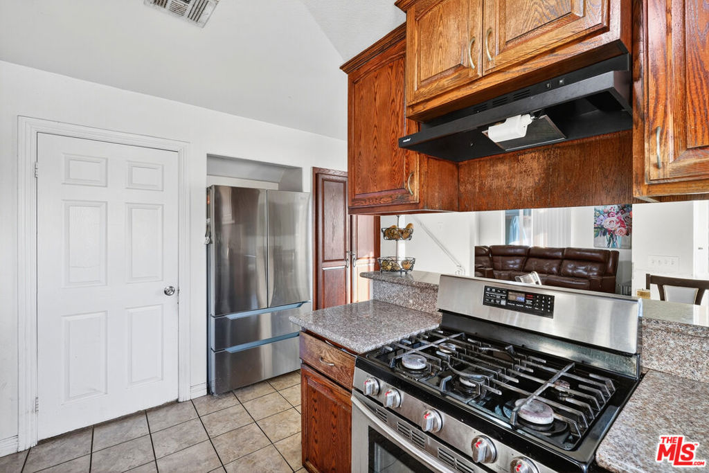 1503 E Gage Avenue Property Photo 9