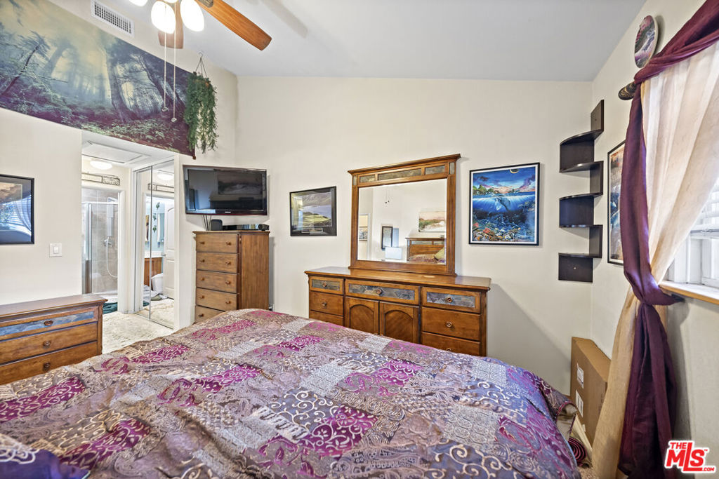 1100 Walnut Avenue 6 Property Photo 6