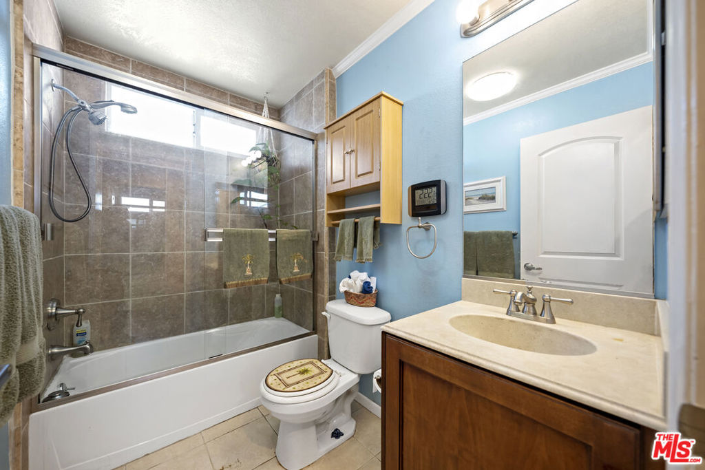 1100 Walnut Avenue 6 Property Photo 8
