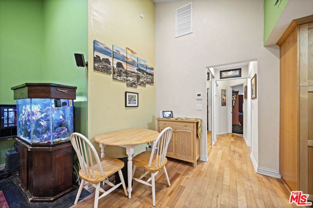1100 Walnut Avenue 6 Property Photo 11