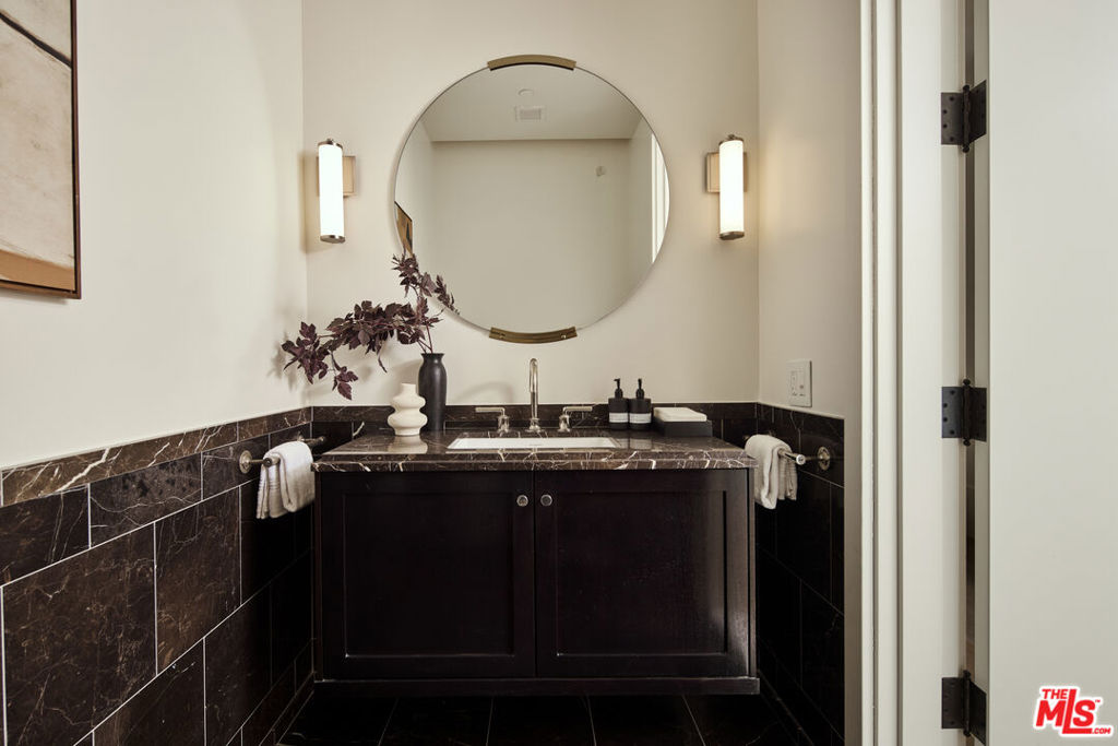 8420 W Sunset Boulevard 505 Property Photo 14