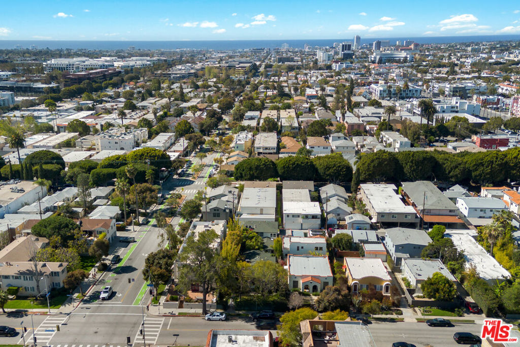 1453 Centinela Avenue Property Photo 18