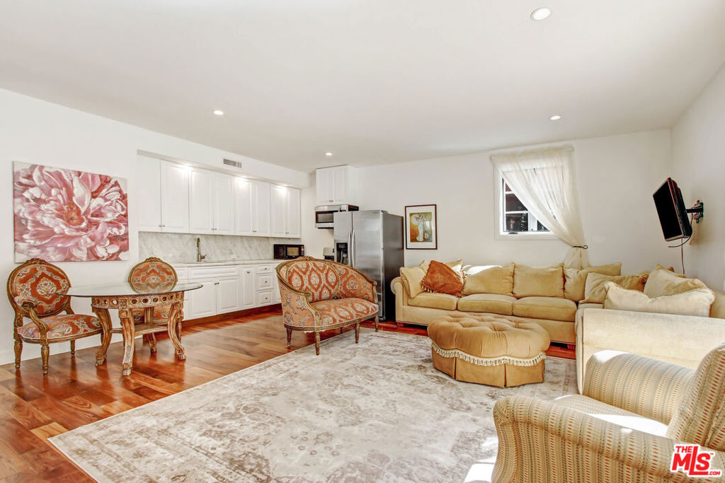 725 N Foothill Road Property Photo 41