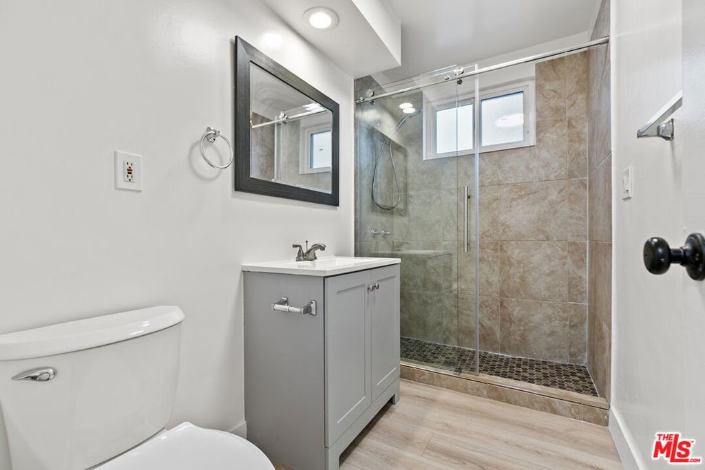 330 E Dryden Street 14 Property Photo 11