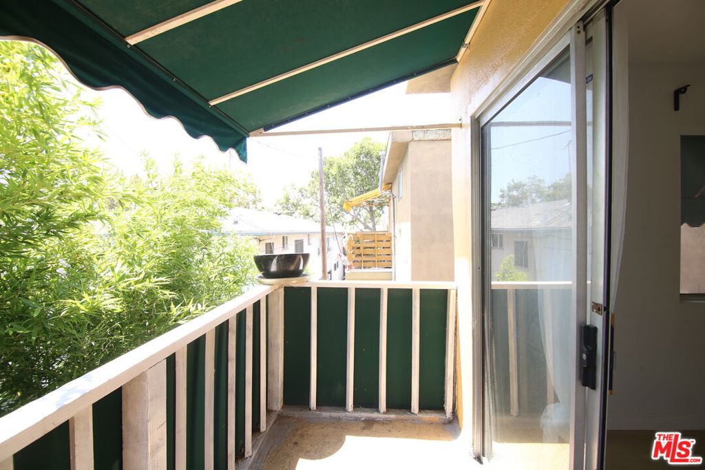 1028 N Hayworth Avenue Property Photo 21