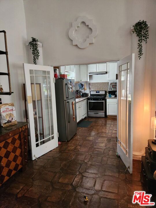 1028 N Hayworth Avenue Property Photo 24