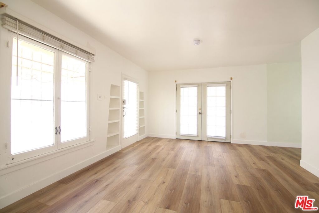 1028 N Hayworth Avenue Property Photo 30