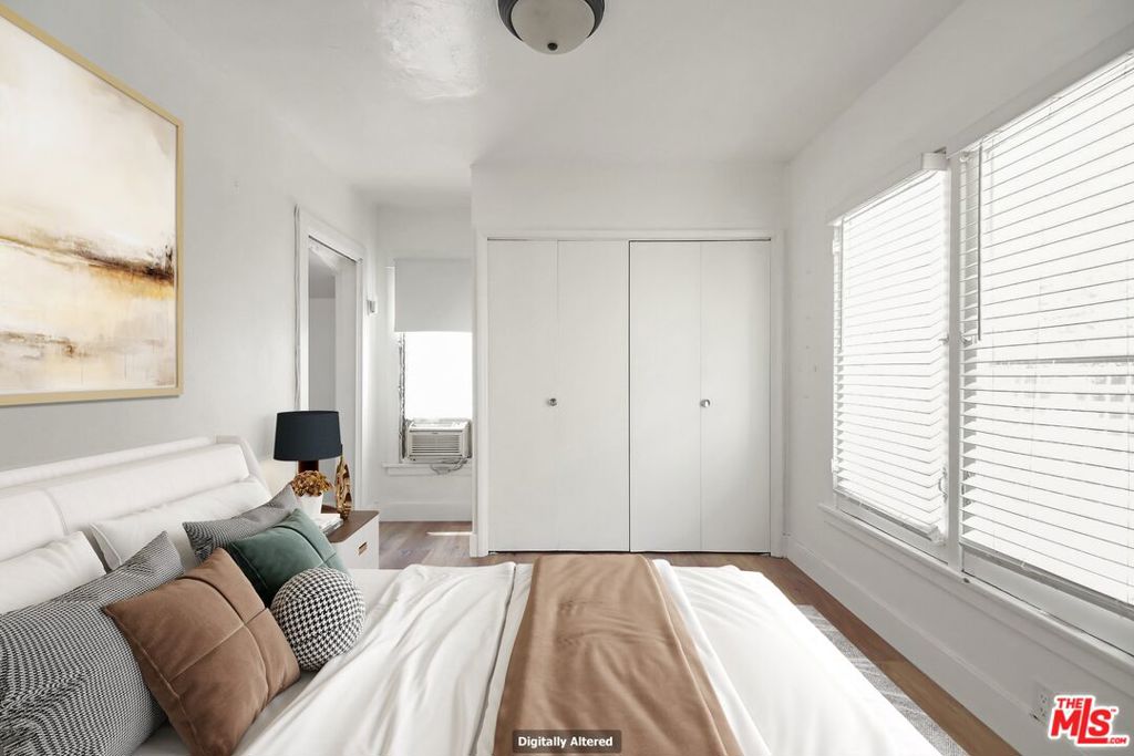 1028 N Hayworth Avenue Property Photo 37