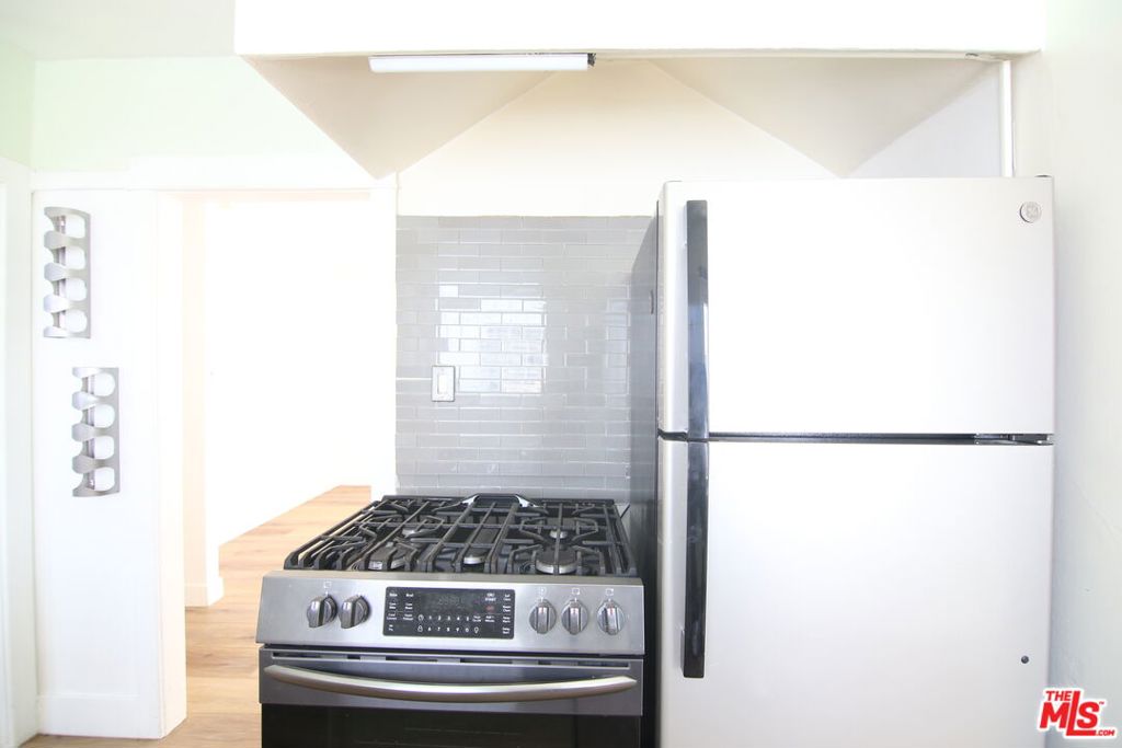 1028 N Hayworth Avenue Property Photo 40