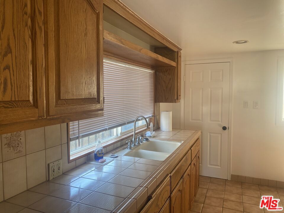 26648971 Property Photo 5