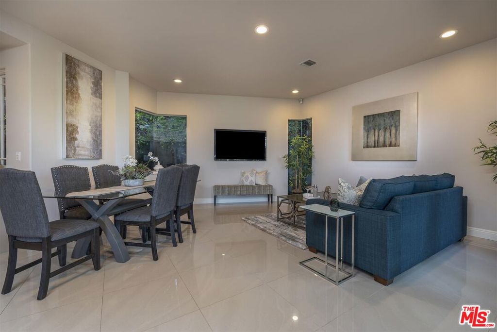 13480 Contour Drive Property Photo 4