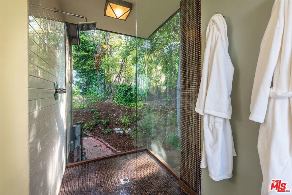 13480 Contour Drive Property Photo 16
