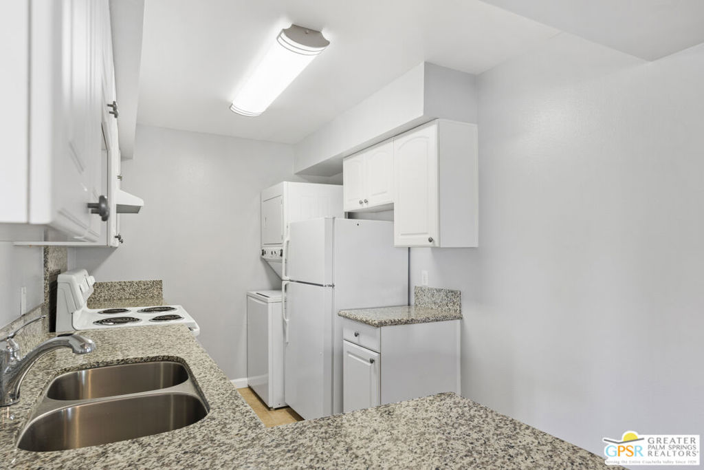 351 N Hermosa Drive 3a1 Property Photo 15