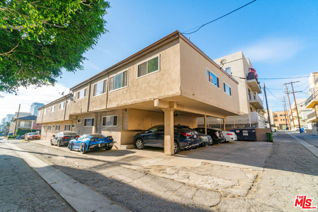 1256 S Westgate Avenue Property Photo 11