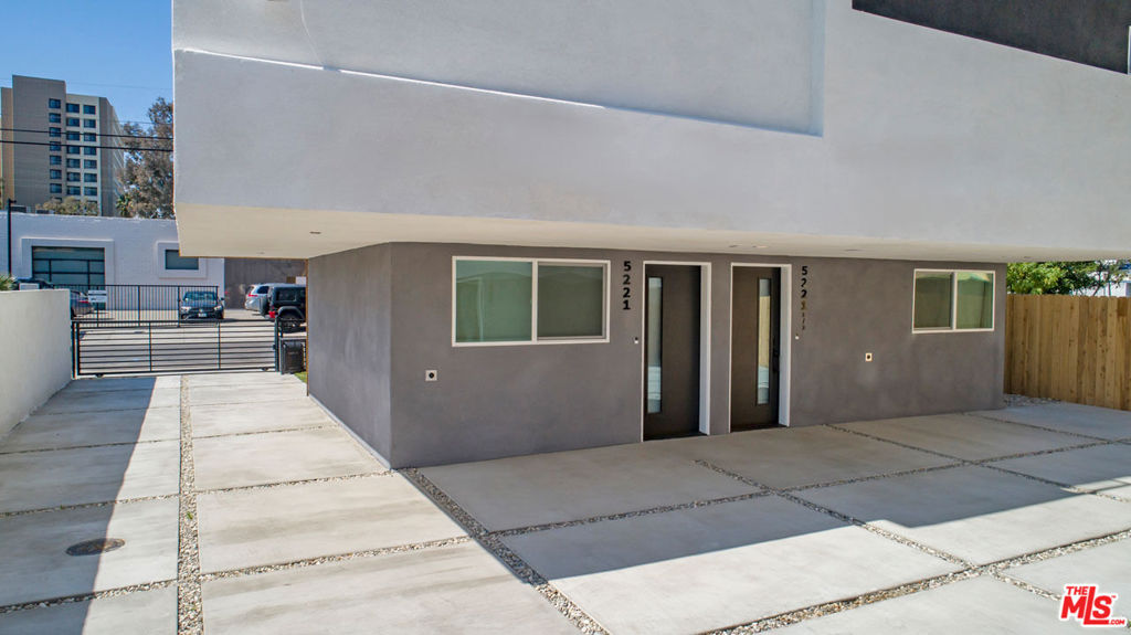 5221 Cleon Avenue Property Photo 3