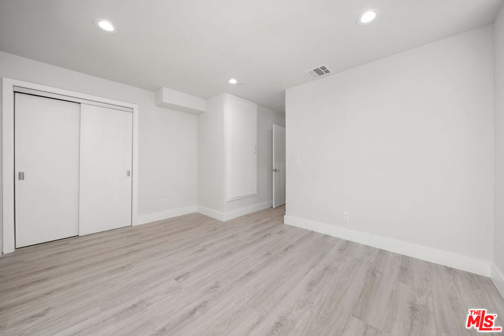 5221 Cleon Avenue Property Photo 11