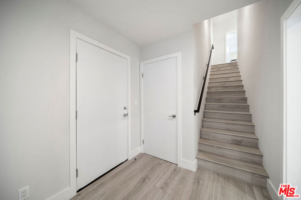 5221 Cleon Avenue Property Photo 13