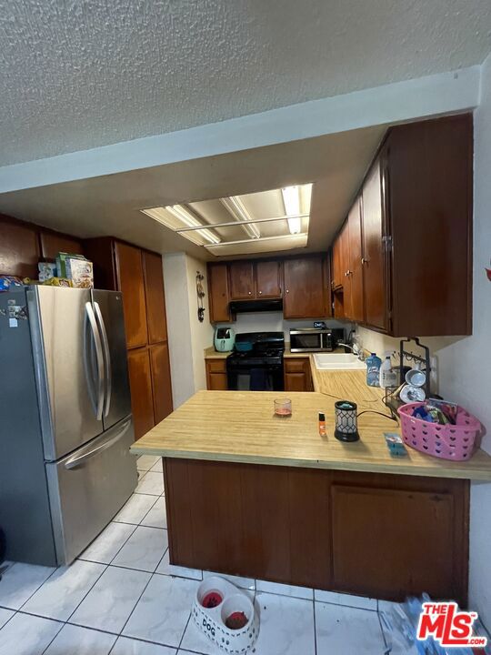 14008 Clarkdale Avenue Property Photo 4