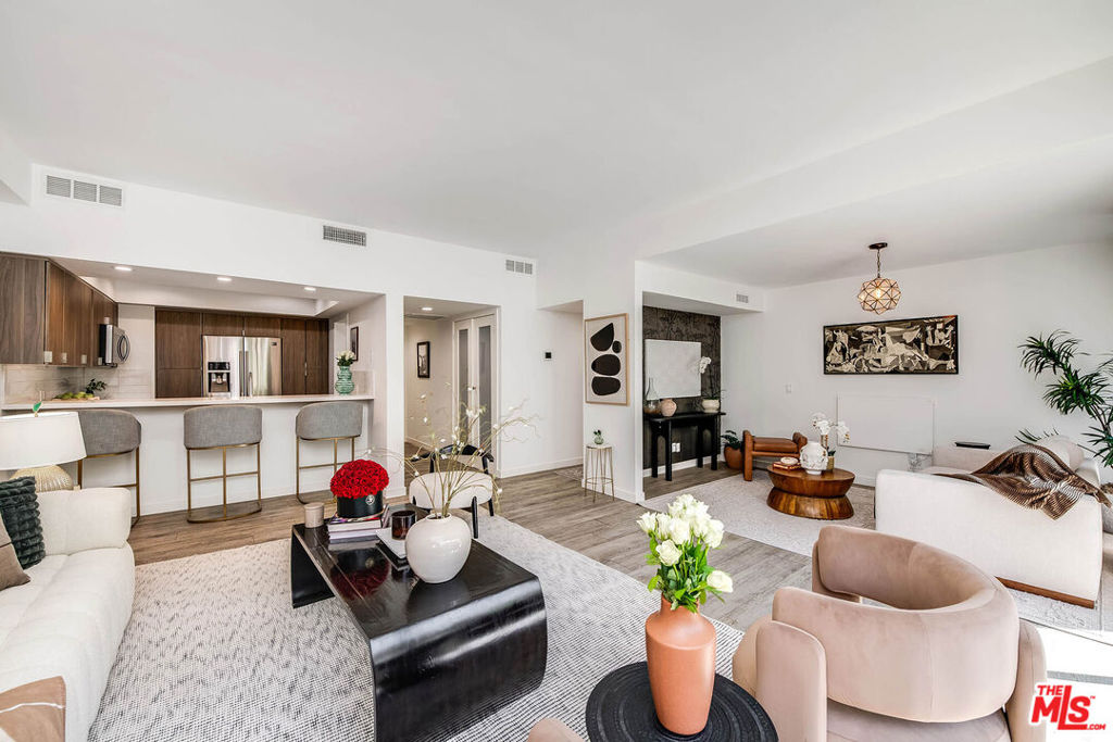 7135 Hollywood Boulevard 305 Property Photo 1