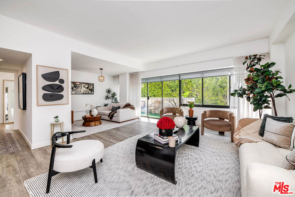 7135 Hollywood Boulevard 305 Property Photo 2