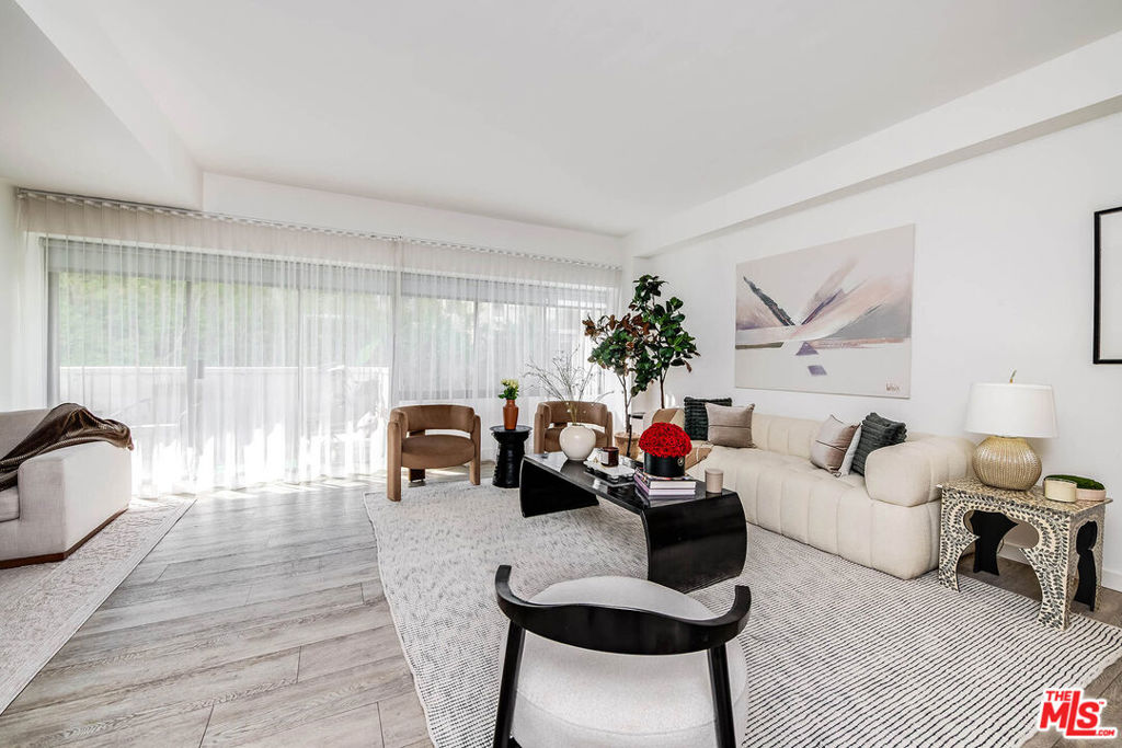 7135 Hollywood Boulevard 305 Property Photo 6