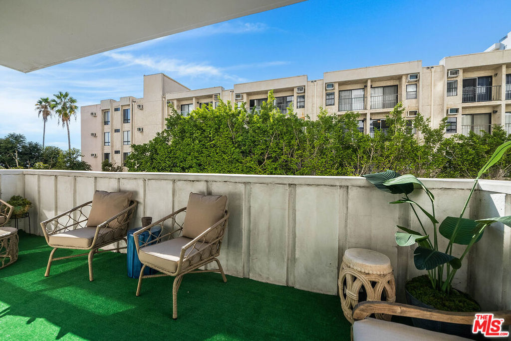 7135 Hollywood Boulevard 305 Property Photo 17