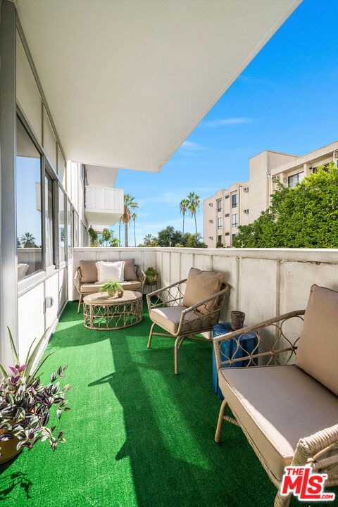7135 Hollywood Boulevard 305 Property Photo 18