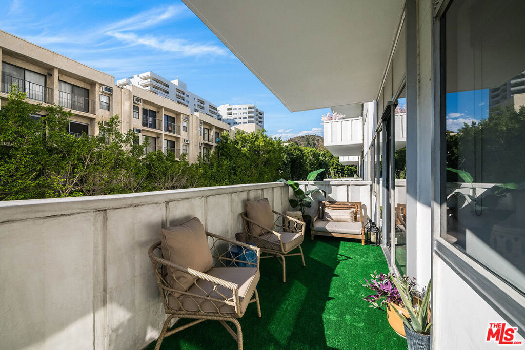 7135 Hollywood Boulevard 305 Property Photo 19