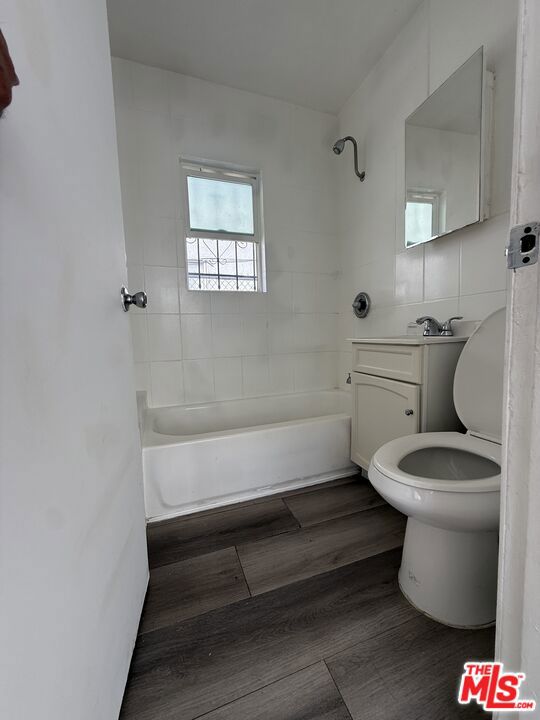 2235 W 14th Street 1/4 Property Photo 7